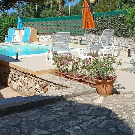 Castellaccio Con Piscina *